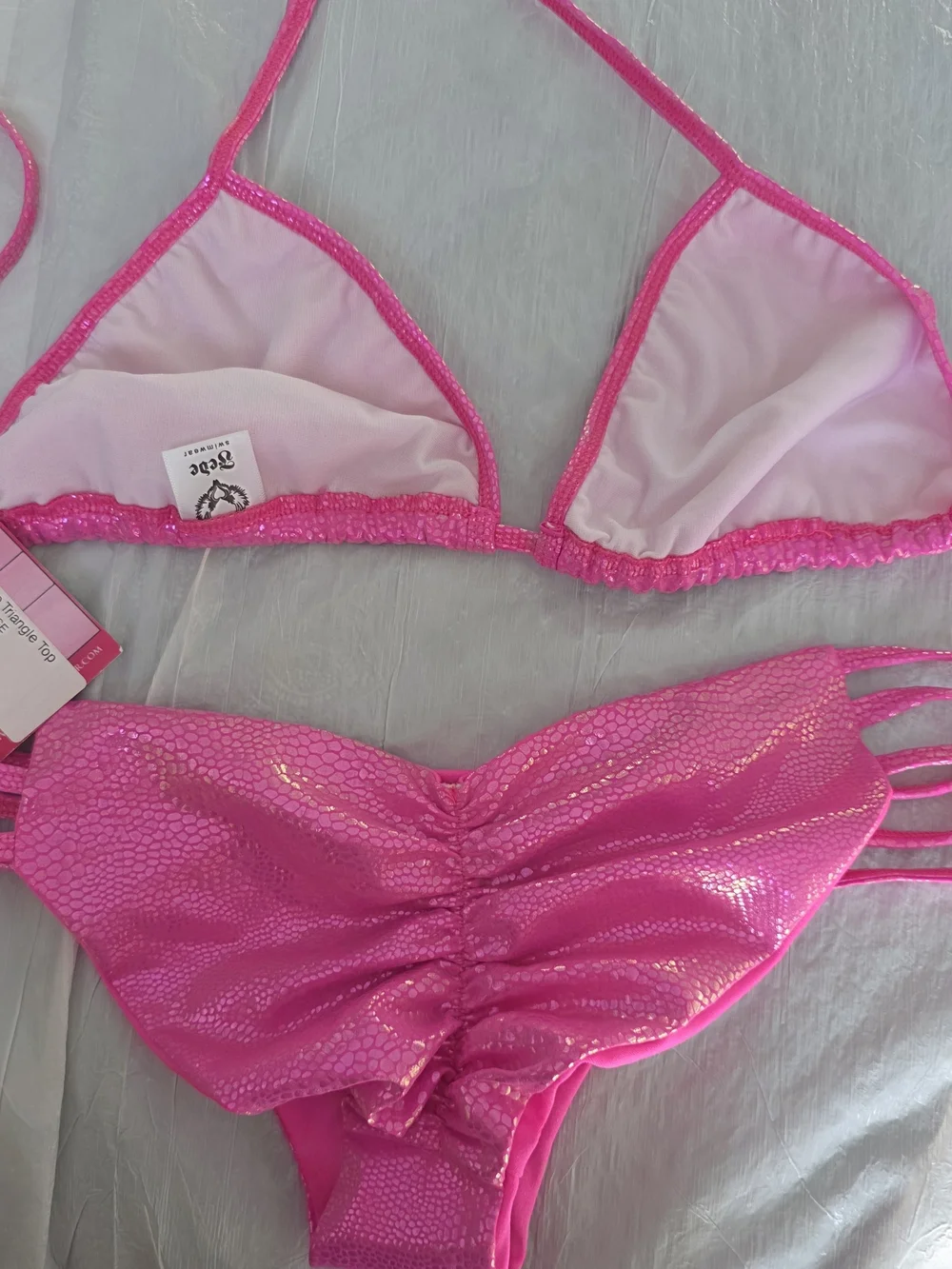 Vita Fede vibrant pink